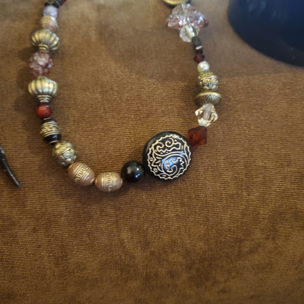 Necklace - Picture 5 of 7